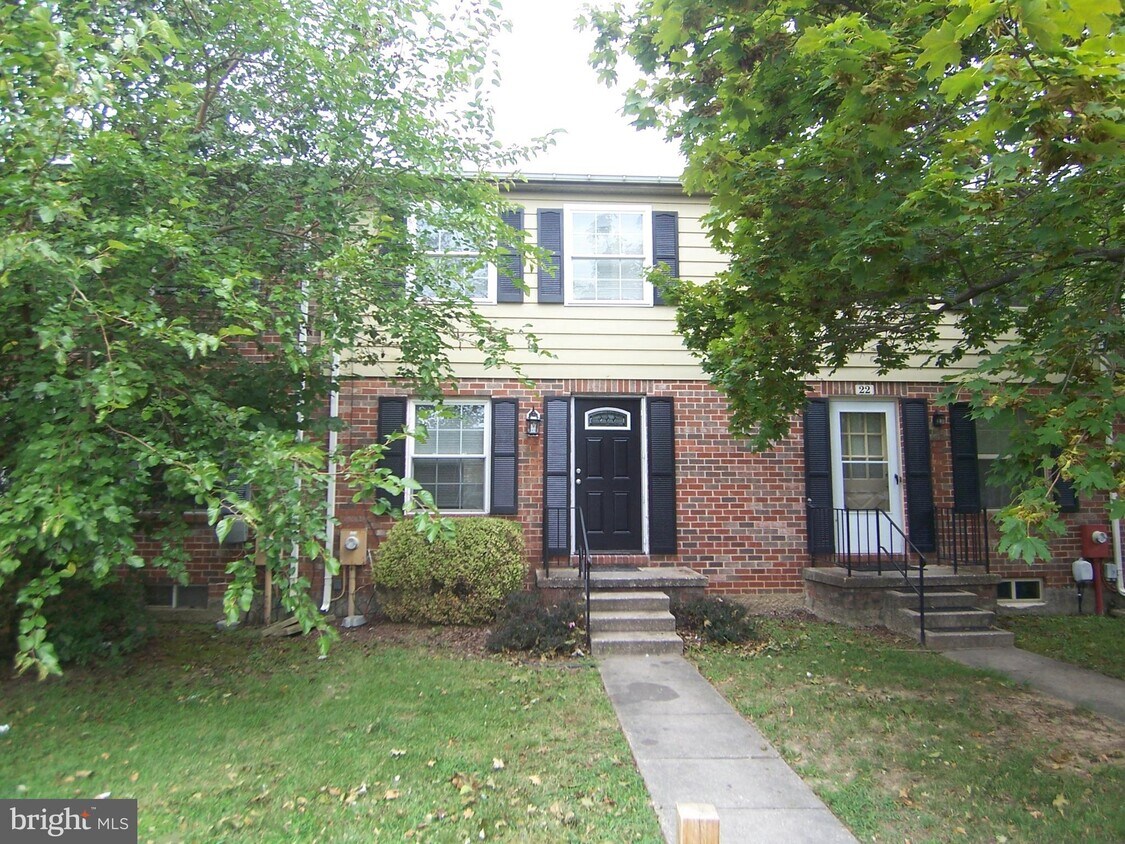 Foto principal - 20 Lockett Ct