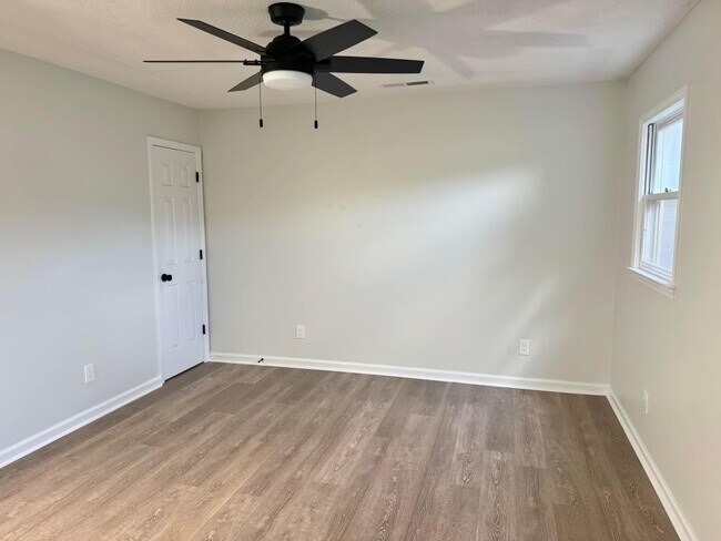 Building Photo - 2291 Kings Mountain Dr