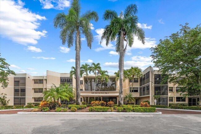 Building Photo - 16251 Golf Club Rd
