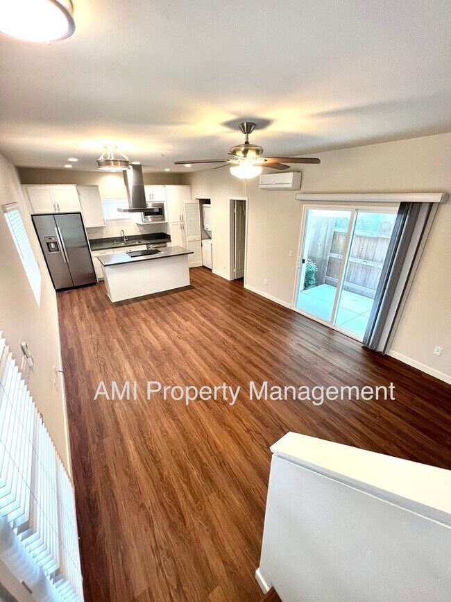 Building Photo - Brand New Two Bedroom Townhomes!!