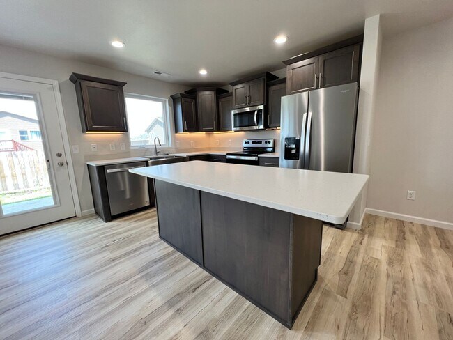 Foto del edificio - Welcome to Lincoln ND's newest development, Moon Ridge!