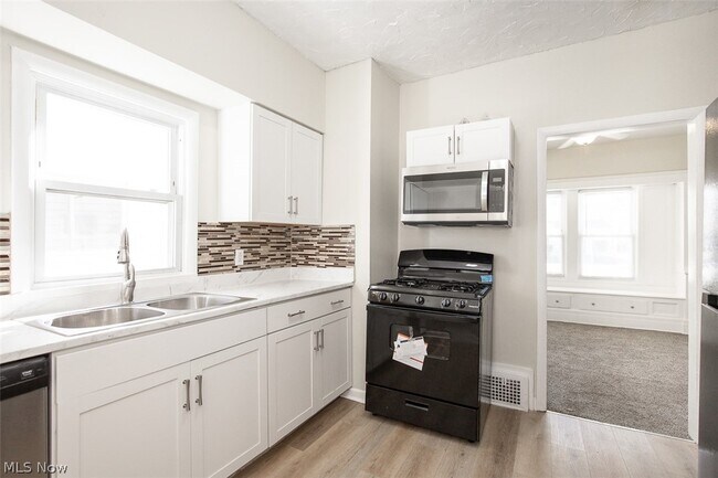 Foto del edificio - 13621 Cranwood Dr