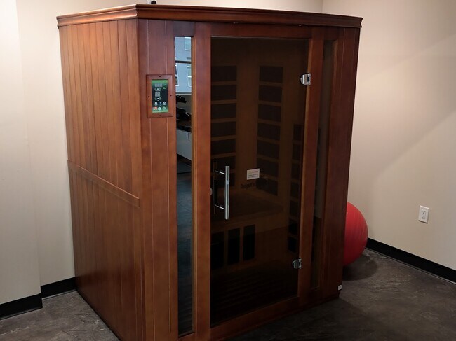 Foto del edificio - Galaxie High Rise Apartments