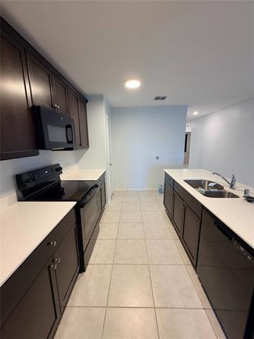 Building Photo - 206 Lemongrass Dr