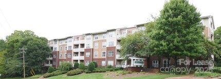 Building Photo - 1000 E Woodlawn Rd