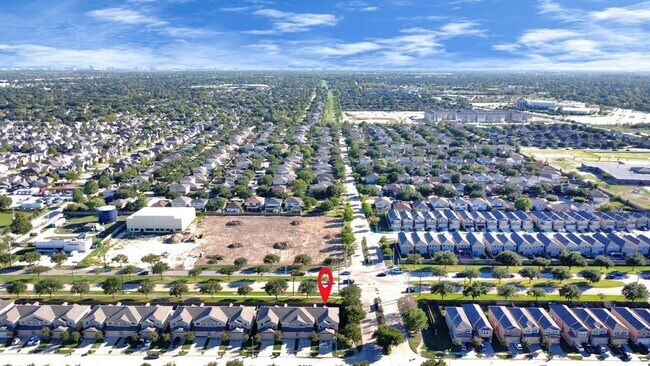 Building Photo - 17047 Wilthorne Gardens Ct
