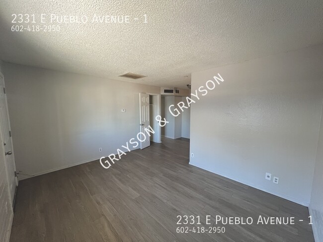 Foto del edificio - 2331 E Pueblo Ave