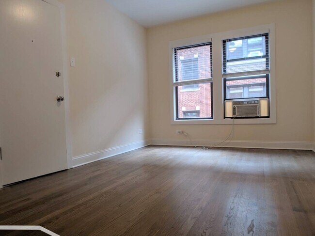 Building Photo - 2643 N Spaulding Ave
