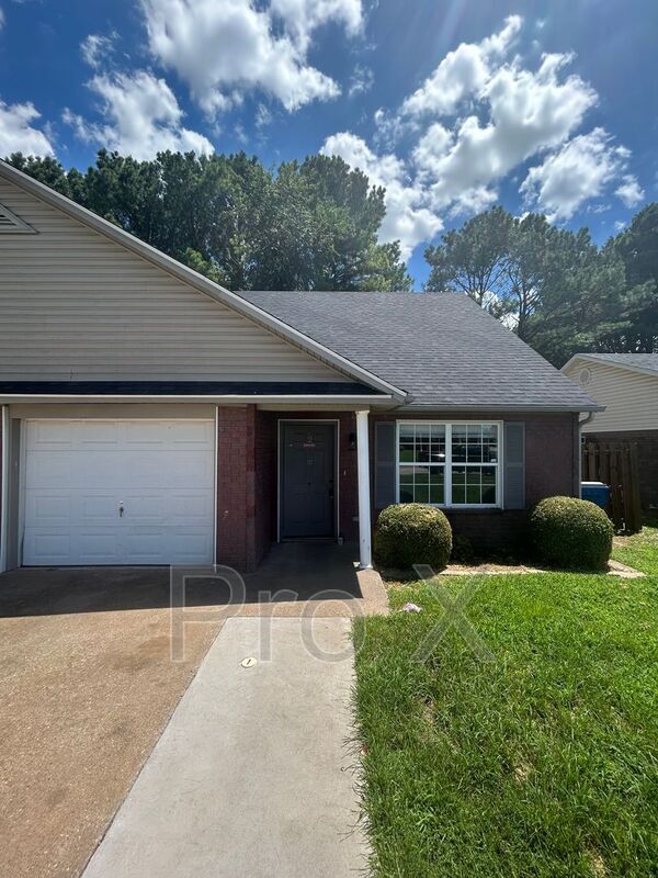 Primary Photo - 3305 SW Victoria Pl