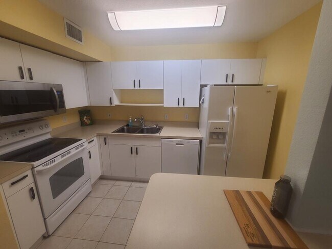 Building Photo - 1830 Long Iron Dr