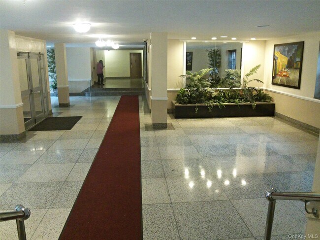 Foto del edificio - 480 Riverdale Ave