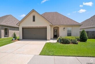 Building Photo - 439 Lake Breeze Dr