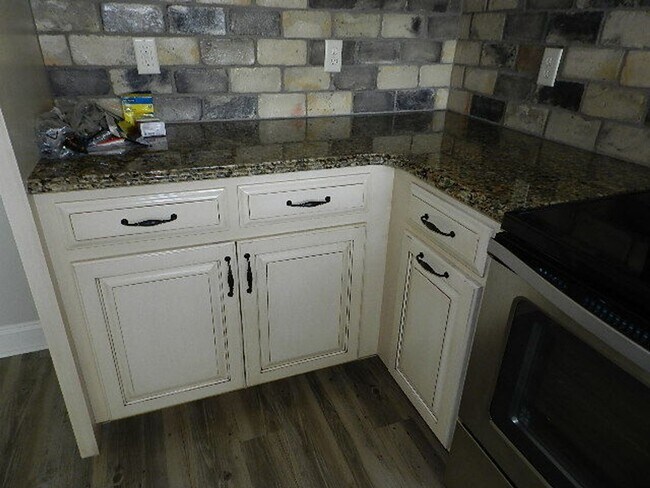Foto del edificio - 3BD/2B Home in Lakeland 12 Minutes from Moody AFB