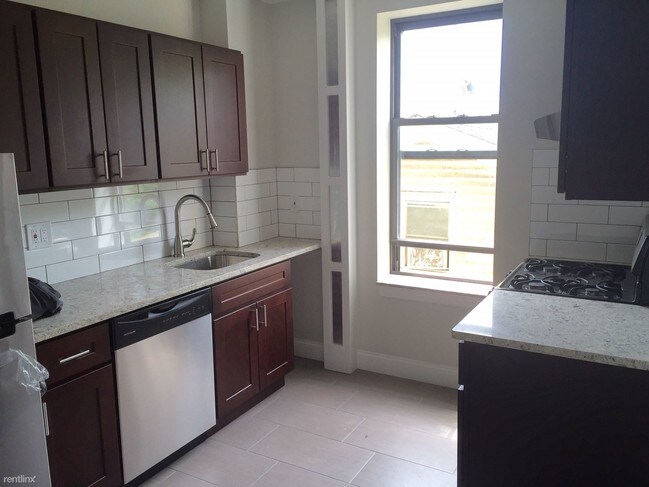 Foto del edificio - 4017 70th St