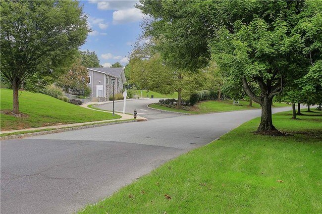 Building Photo - 26 Tory Ct
