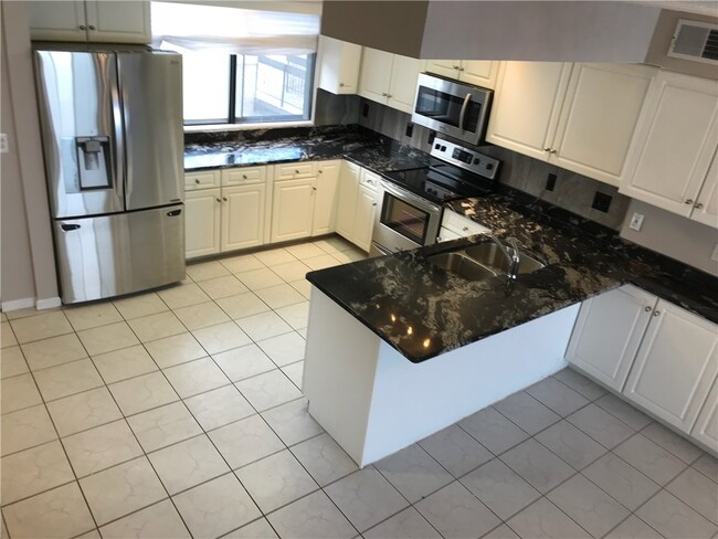 Building Photo - 265 Bay Village Dr