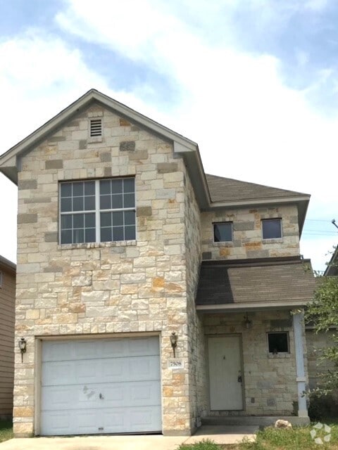 Building Photo - 7508 Lazy Creek Dr