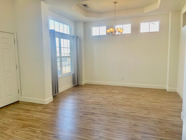 Foto del edificio - 9750 Frankwood Dr