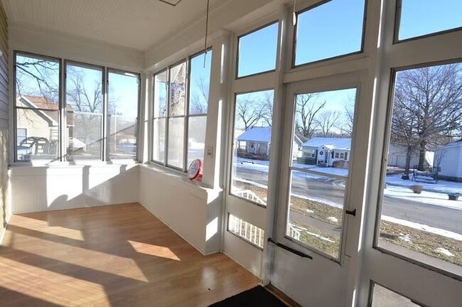 Building Photo - 1201 E Harrison St