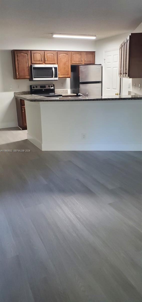 Foto del edificio - 9999 Summerbreeze Dr