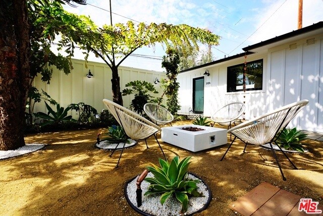 Foto principal - 707 1/2 Vernon Ave