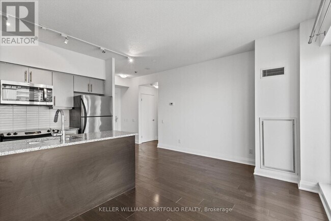 Building Photo - 83 Redpath Ave