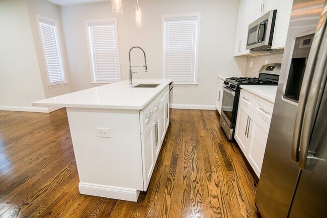 Photo - 757 Washington St Townhome