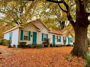 Building Photo - 2200 Spring Garden St