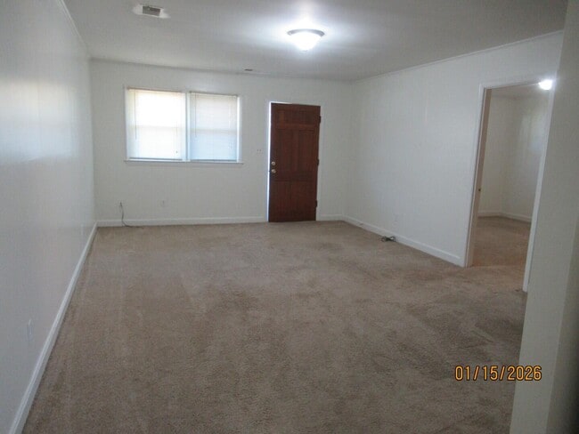 Building Photo - 326 W Hampton Ave