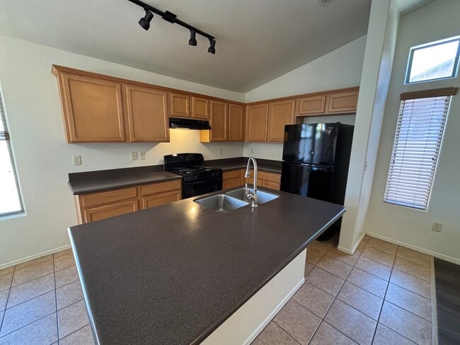 Building Photo - 6047 S Avenida Las Monjas