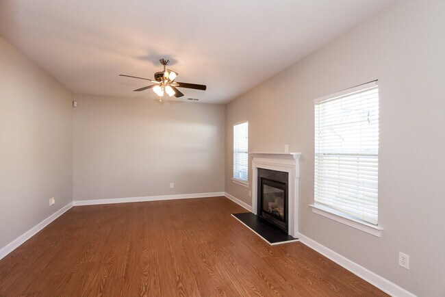 Building Photo - 2870 Island Point Dr NW