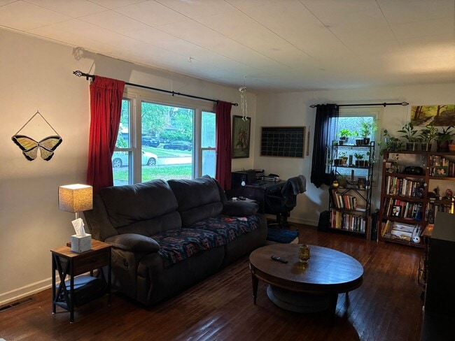 Foto del edificio - 3 Bedroom, 1 Bath Ranch- Available August 2026!