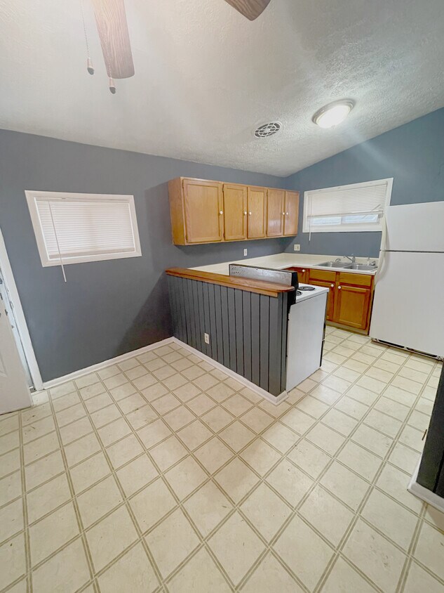 Primary Photo - 1793 Sheffield Dr