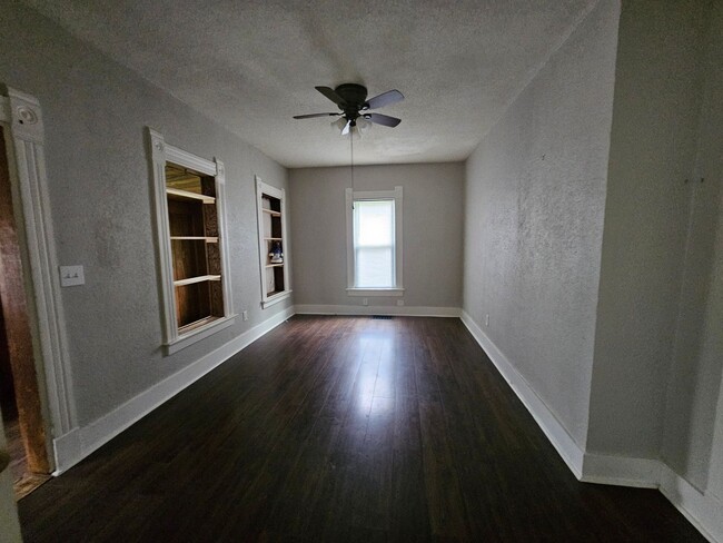 Foto del edificio - Cute 2bed 1 bath