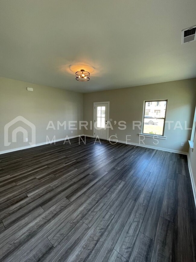 Building Photo - New Construction Home for Rent in Jasper, ...