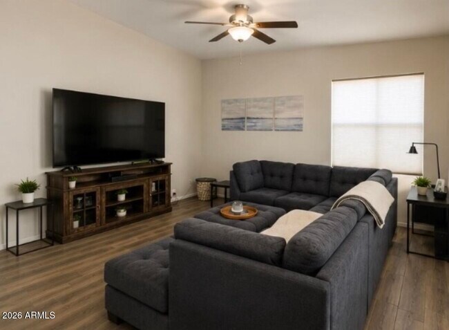 Foto del edificio - 4720 E Weaver Rd