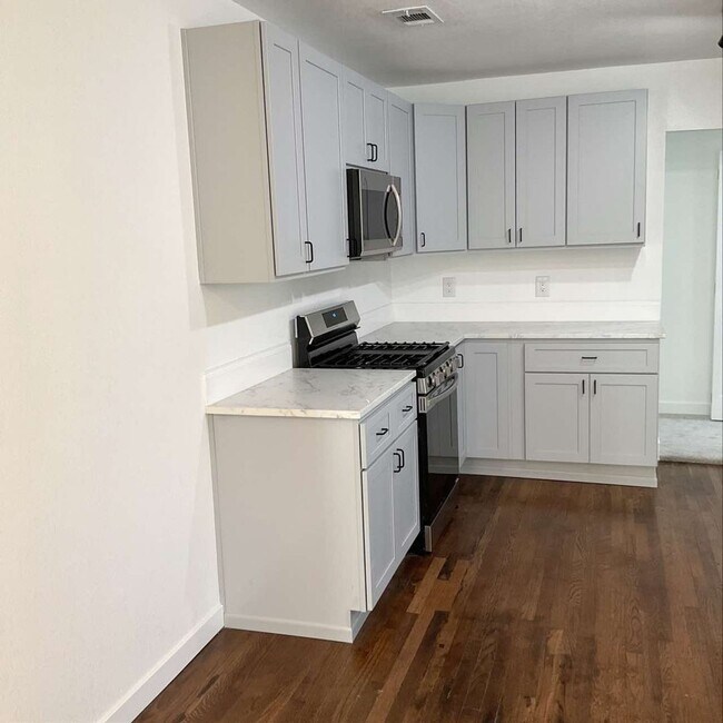 Building Photo - Charming 3BR House in Texas City