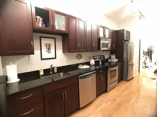 Building Photo - 84 Prince St