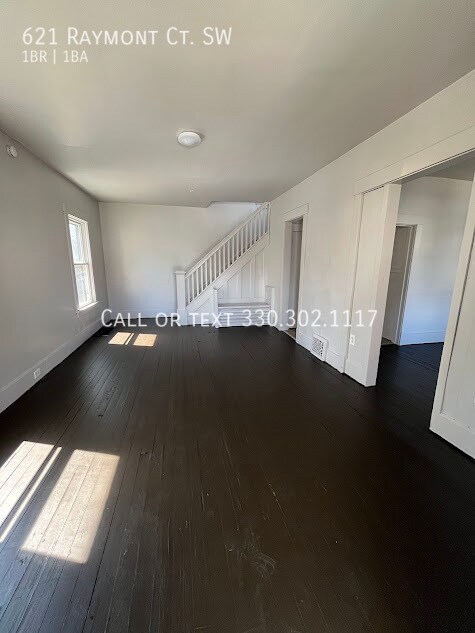 Foto del edificio - 621 Raymont Ct SW