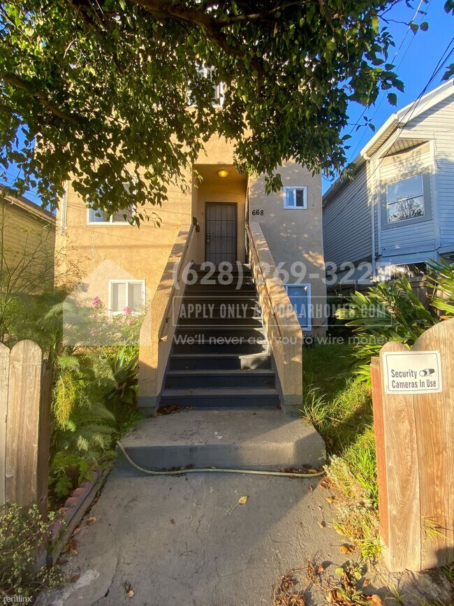 Foto del edificio - 3 br, 2 bath Triplex - 668 39th Street Uni...