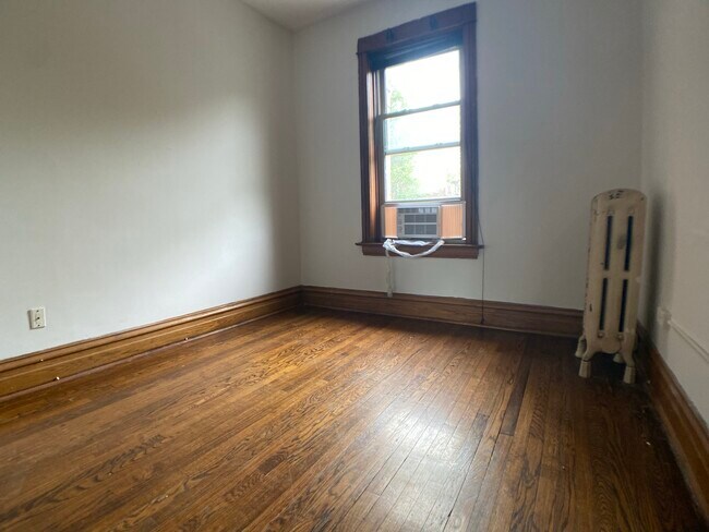 Foto del edificio - 1049 W Dakin St