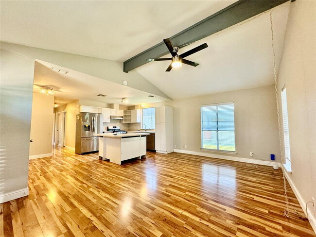 Foto del edificio - Charming Ranch Style Home Near Parmer Lane...