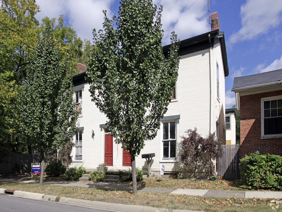 Primary Photo - 112-114 E Warren St