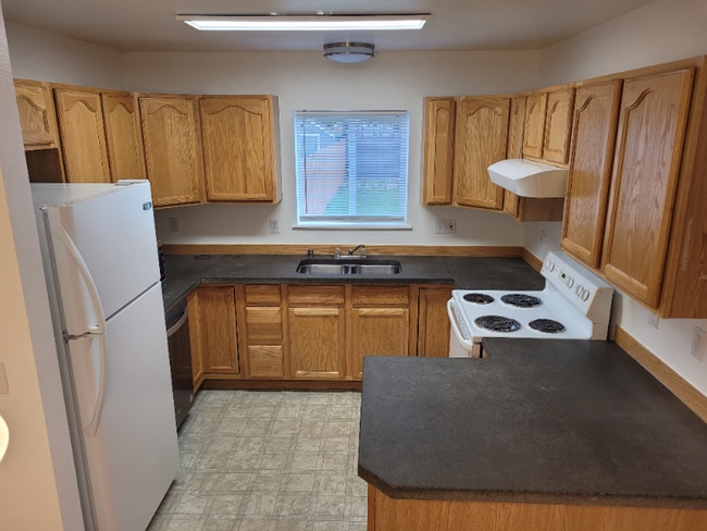 Building Photo - 8231 Williwa Ave