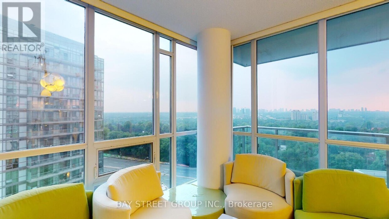 Primary Photo - 62 Forest Manor Rd