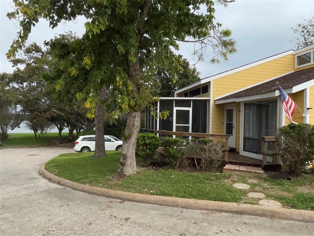 11 April Point Dr N, Montgomery, TX 77356 Condo for Rent in Montgomery, TX