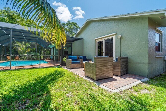 Foto del edificio - 22750 SW 10th St