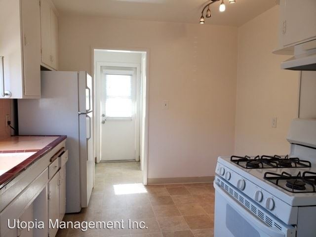 Building Photo - 3 br, 2 bath House - 4254 E. Overlook Drive