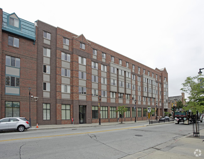 Building Photo - Marquette University Apartments