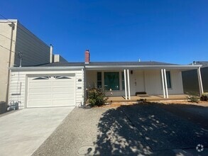 Building Photo - 834 Green Ave